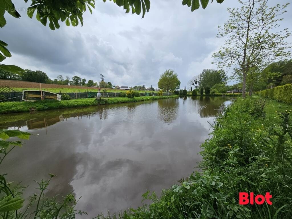 Terrain à LONGAULNAY