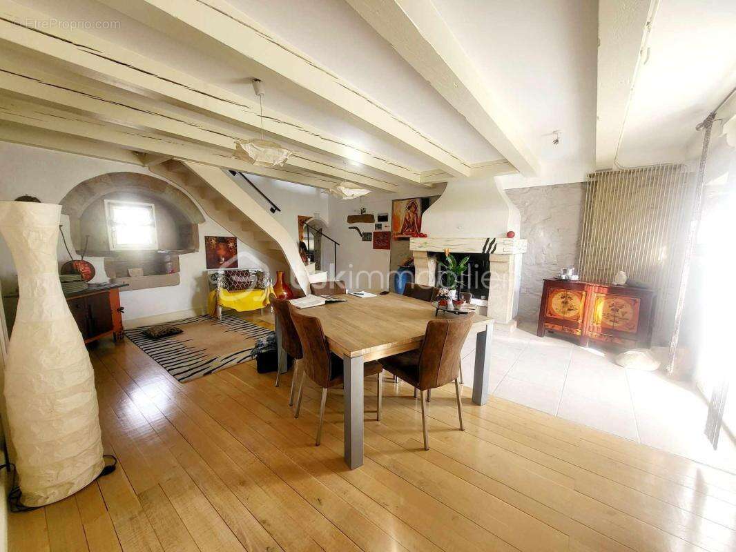 Maison de caractère de 243 m² à Privas - photo 9