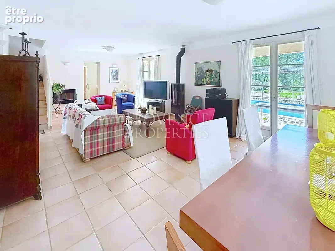 Propriété d'exception avec moulin du 19ème siècle, villa indépendante, 2 piscines sur 1,6 hectare - photo 59