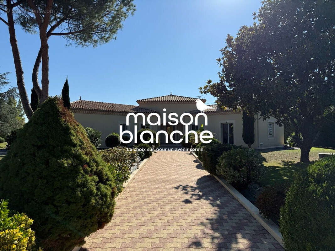 Maison à LAMOTHE-MONTRAVEL