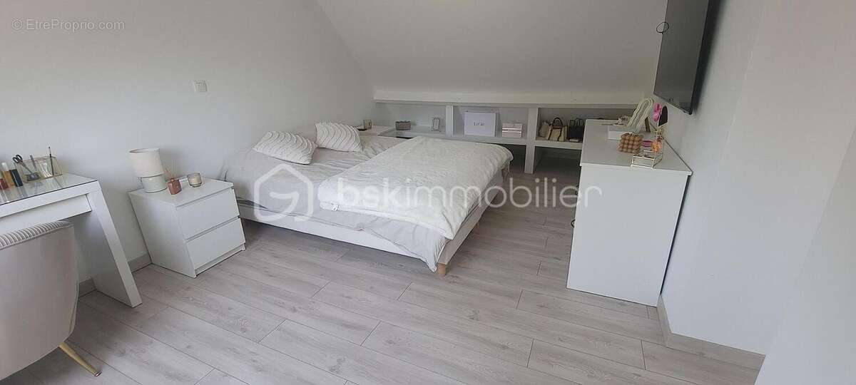 Maison à SAINT-LEU-D&#039;ESSERENT