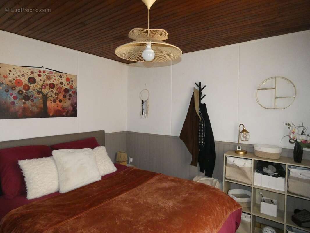 Maison à ECHASSIERES