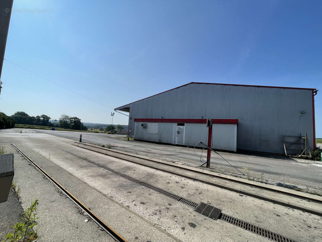 Commerce à FROTEY-LES-LURE