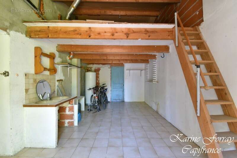 Maison à NISSAN-LEZ-ENSERUNE