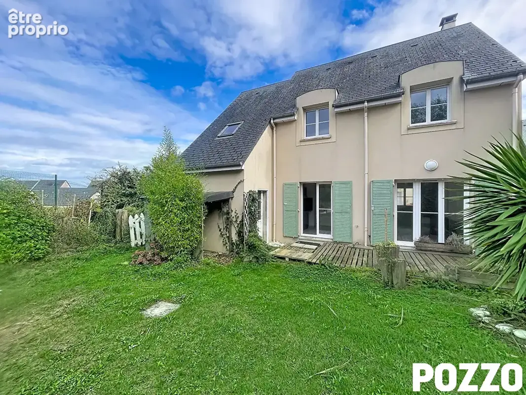 Photo Maison à Port-En-Bessin-Huppain au prix de 225 000€