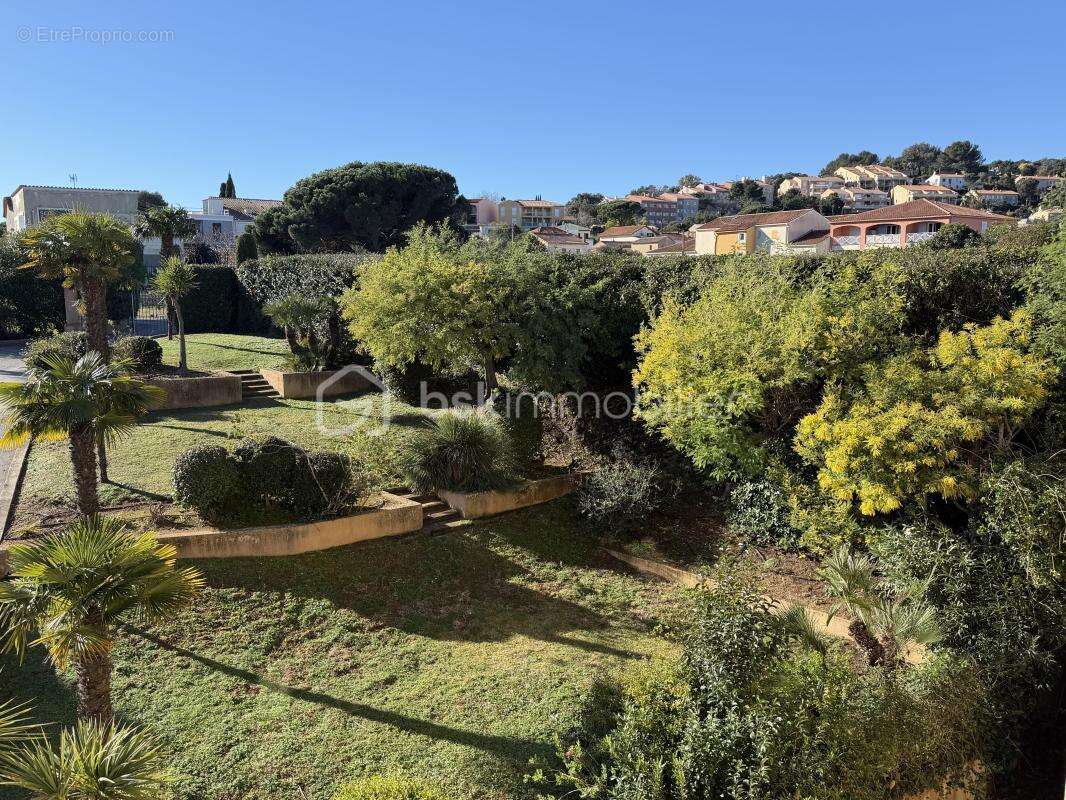 Appartement à LA CROIX-VALMER