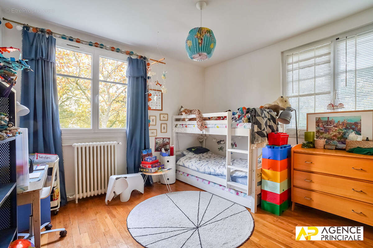 Appartement à MAISONS-LAFFITTE