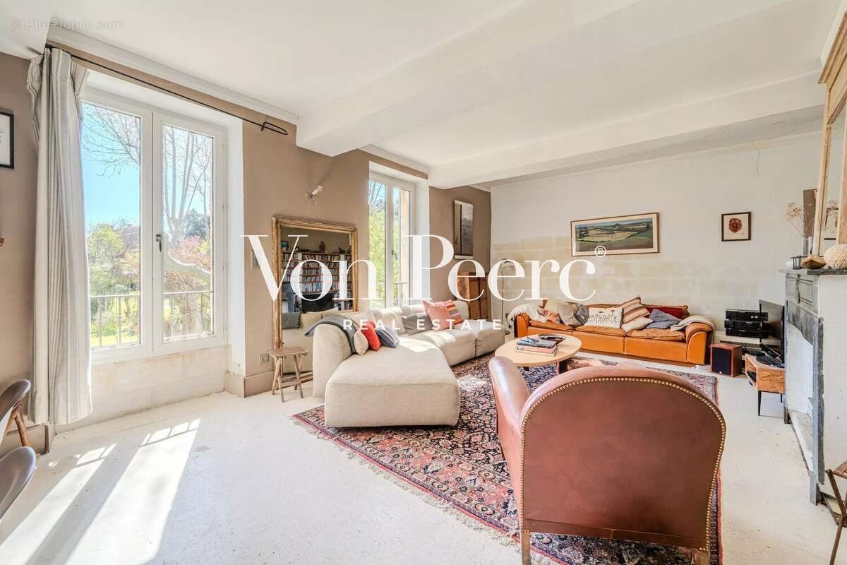 Maison à VILLENEUVE-LES-AVIGNON