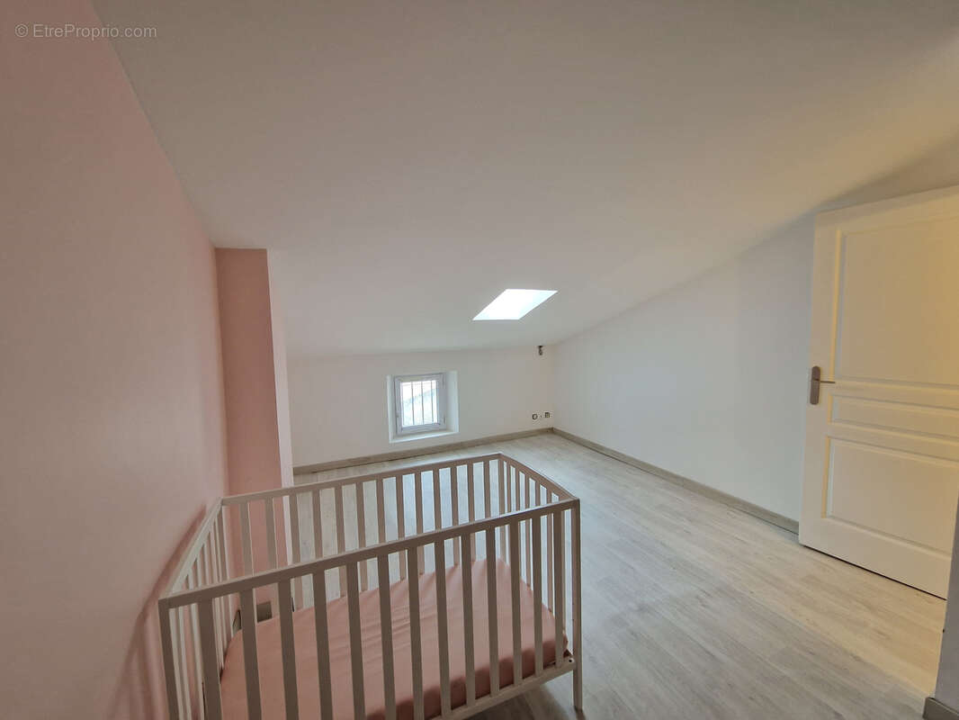 Maison à VALREAS