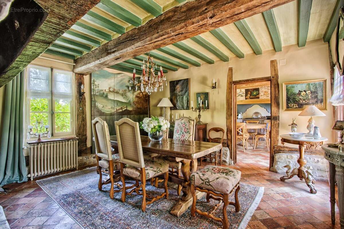 Maison à PONT-L&#039;EVEQUE