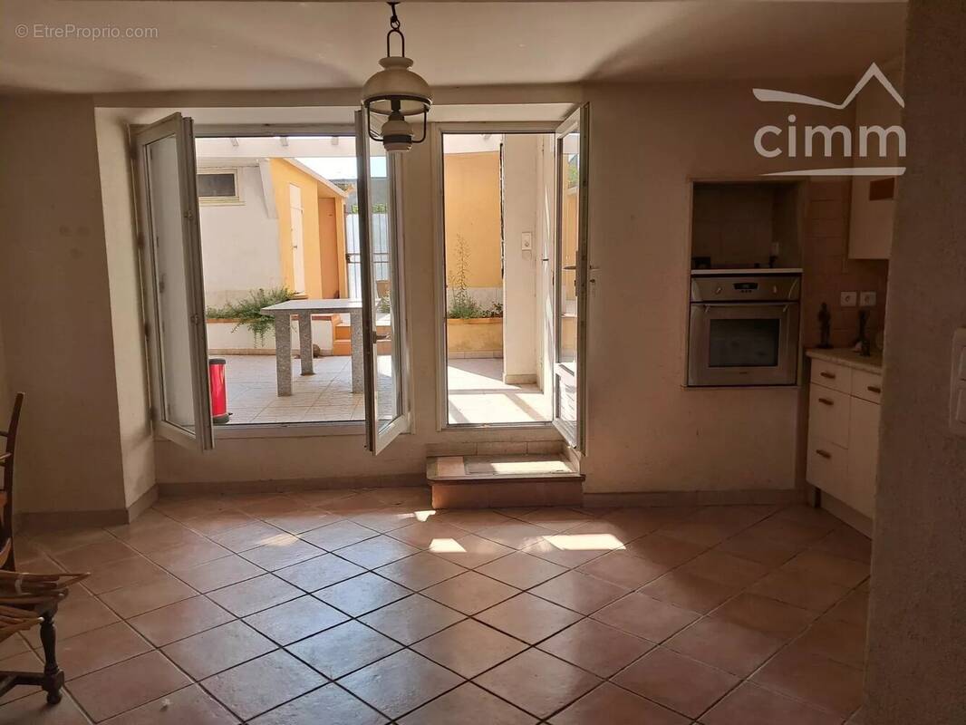 a vendre maison de village rénovée avec grande cour - photo 9