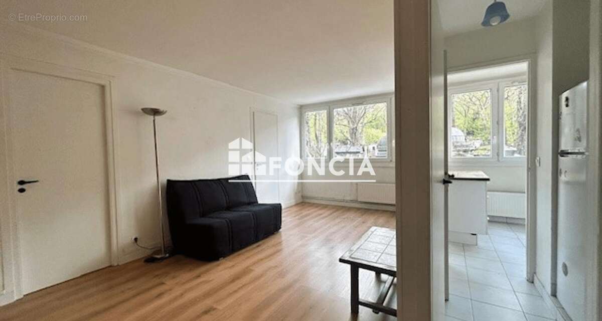 Appartement à PARIS-20E