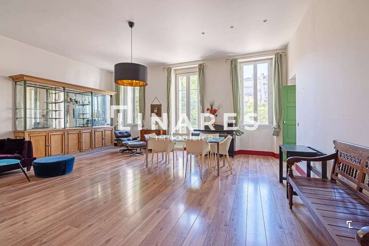 FAMILY AFFAIR - Appartement T5 de 164m2 + Mezzanine - Box - 13008 Périer - photo 7