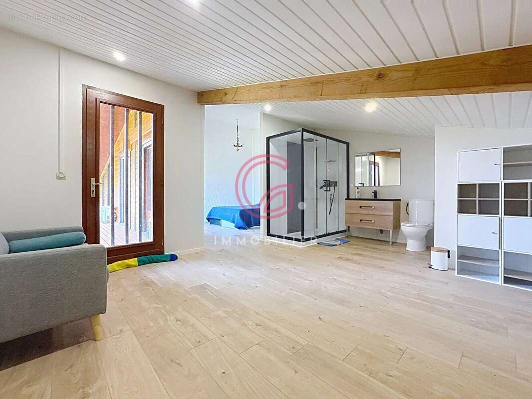 Maison à SAINTE-EULALIE-EN-BORN