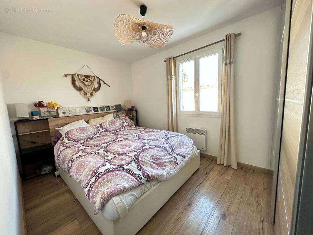 Maison à CHATEAUNEUF-LES-MARTIGUES