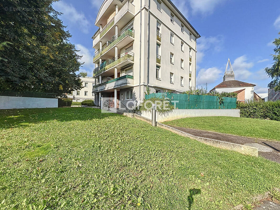 Appartement à MOISSY-CRAMAYEL