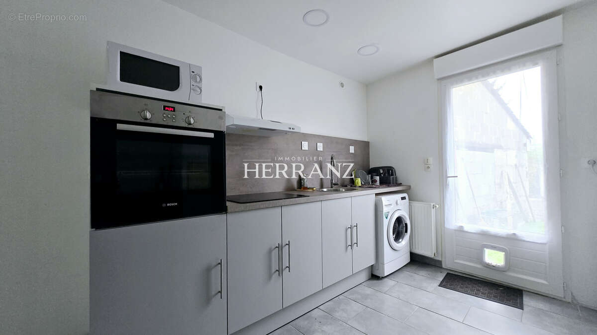 Appartement à MONTGUYON