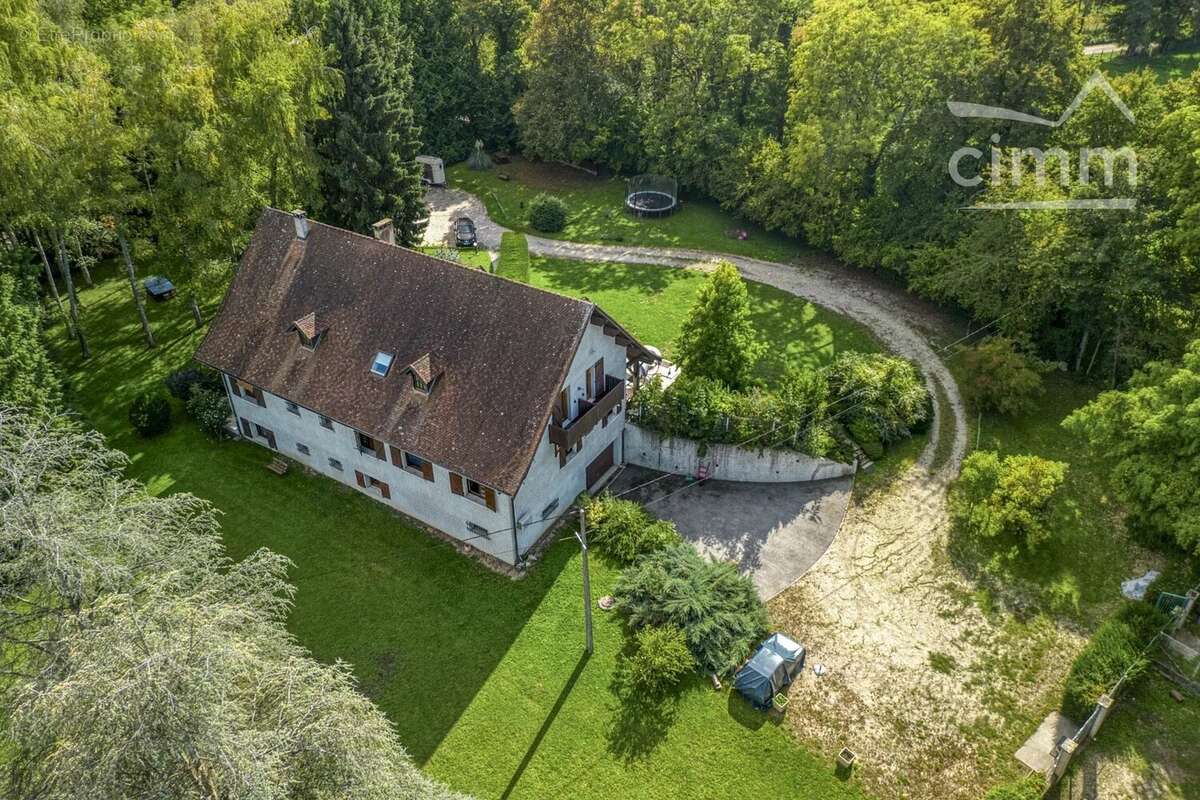 Maison à LES ABRETS