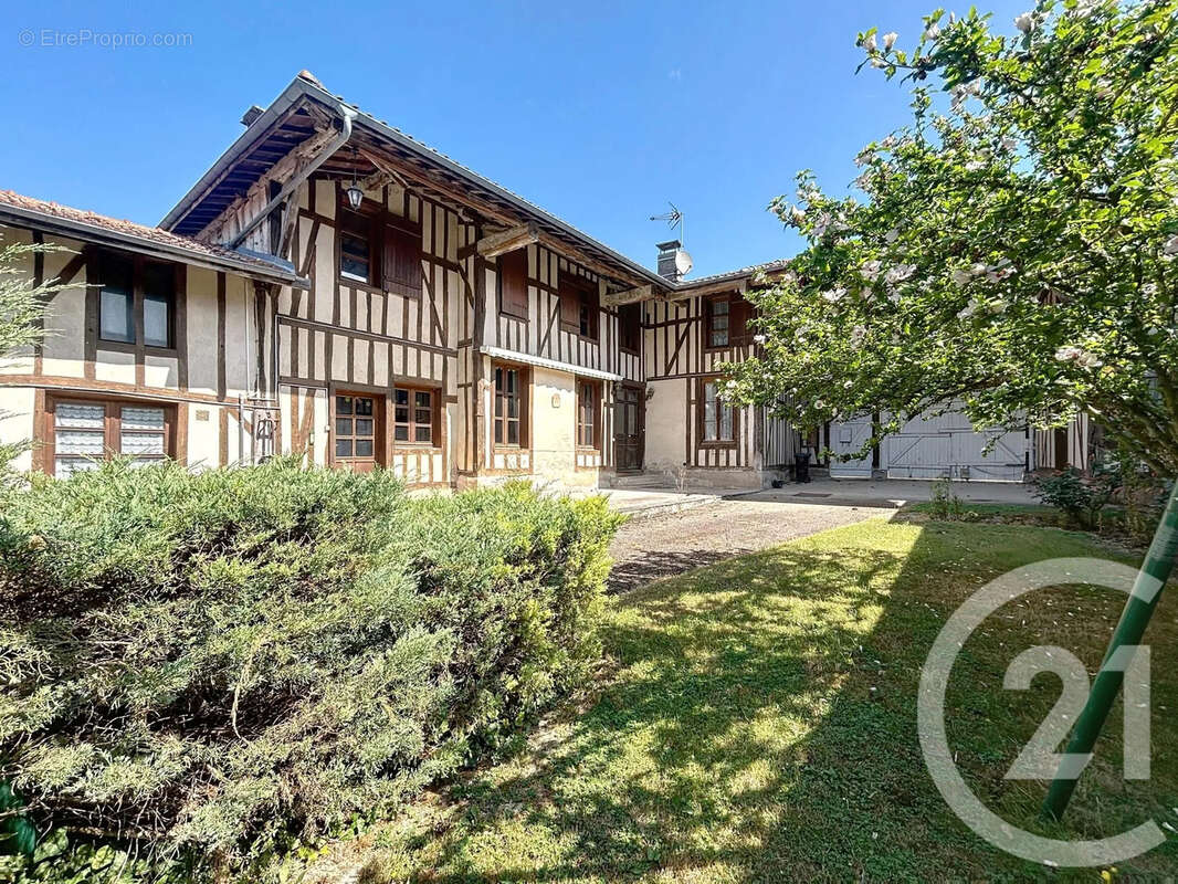 Maison à SAINT-AMAND-SUR-FION