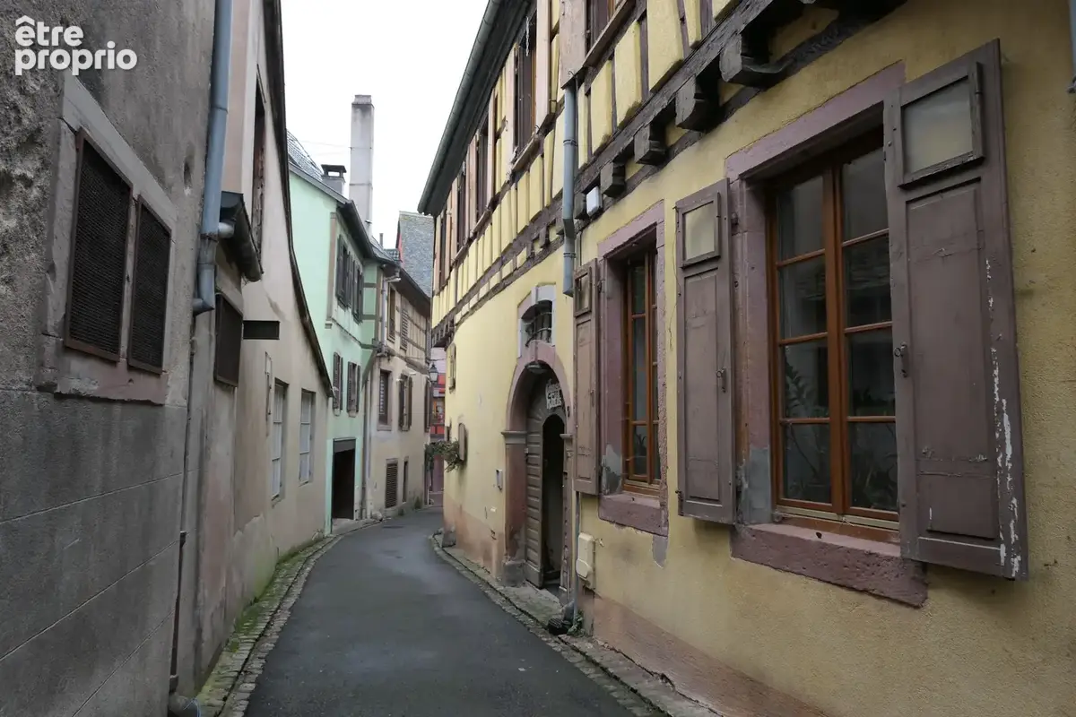 RIBEAUVILLE - Appartement TRIPLEX au cœur du centre historique - photo 9