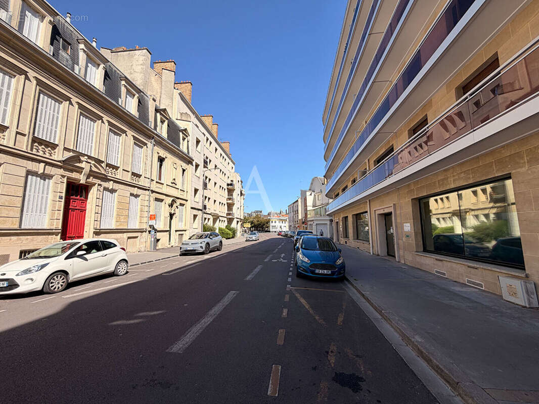 Proche mairie de reims - parking à vendre - photo 4
