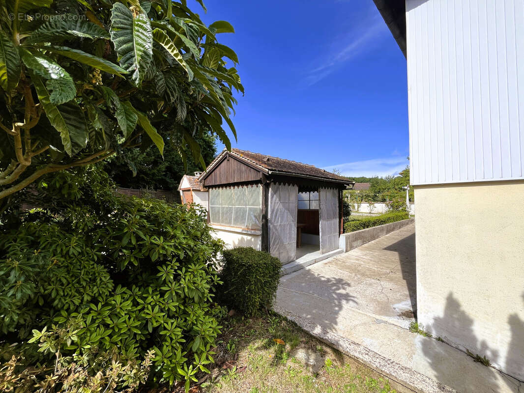 Maison à FONTAINE-LA-GUYON