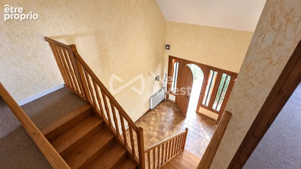 Maison 136 m² à La Ferte-Bernard  - photo 2