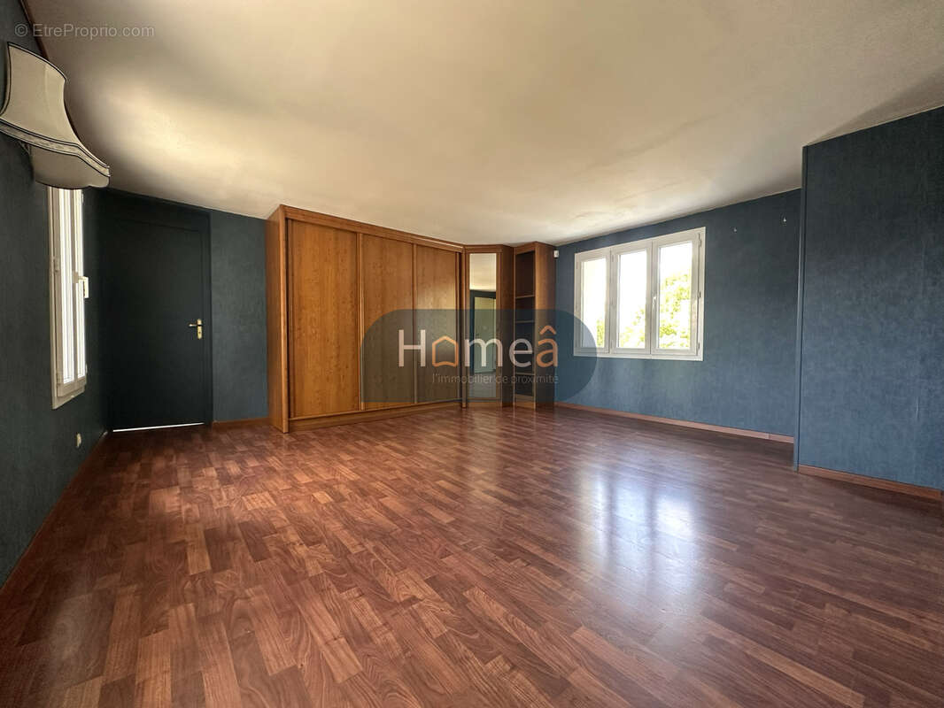 Magnifique propriété de 215 m2 sur 7 769 m2 de terrain - photo 10