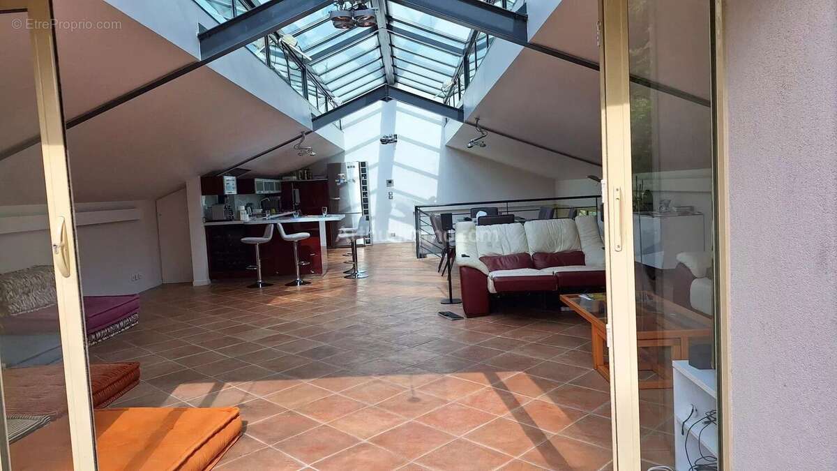 Appartement à NOGENT-SUR-MARNE
