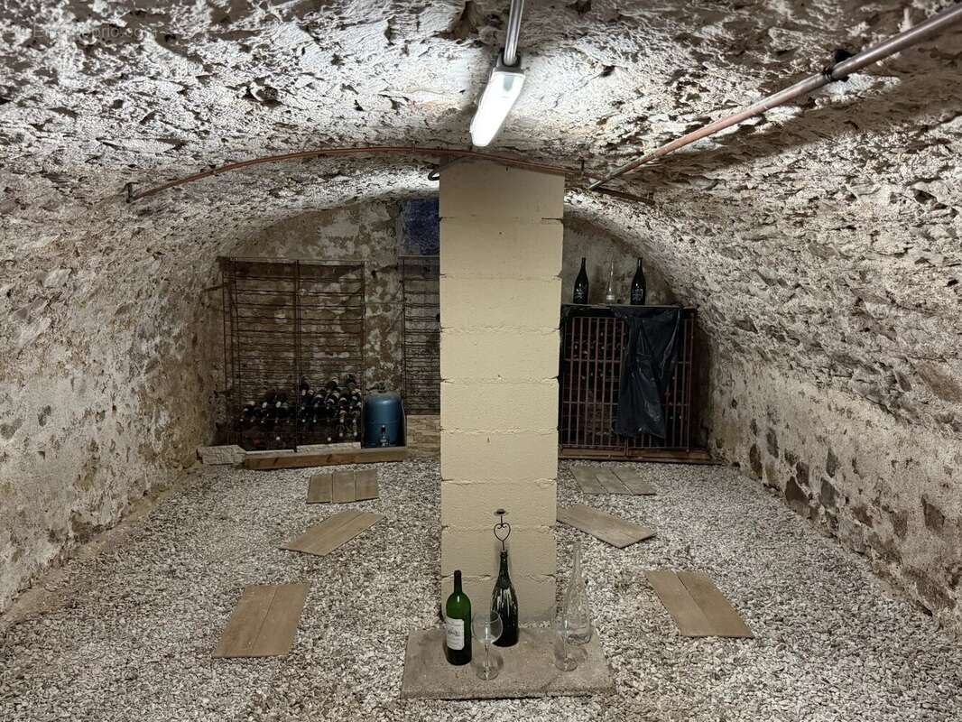 Maison à VILLENEUVE-LA-GUYARD