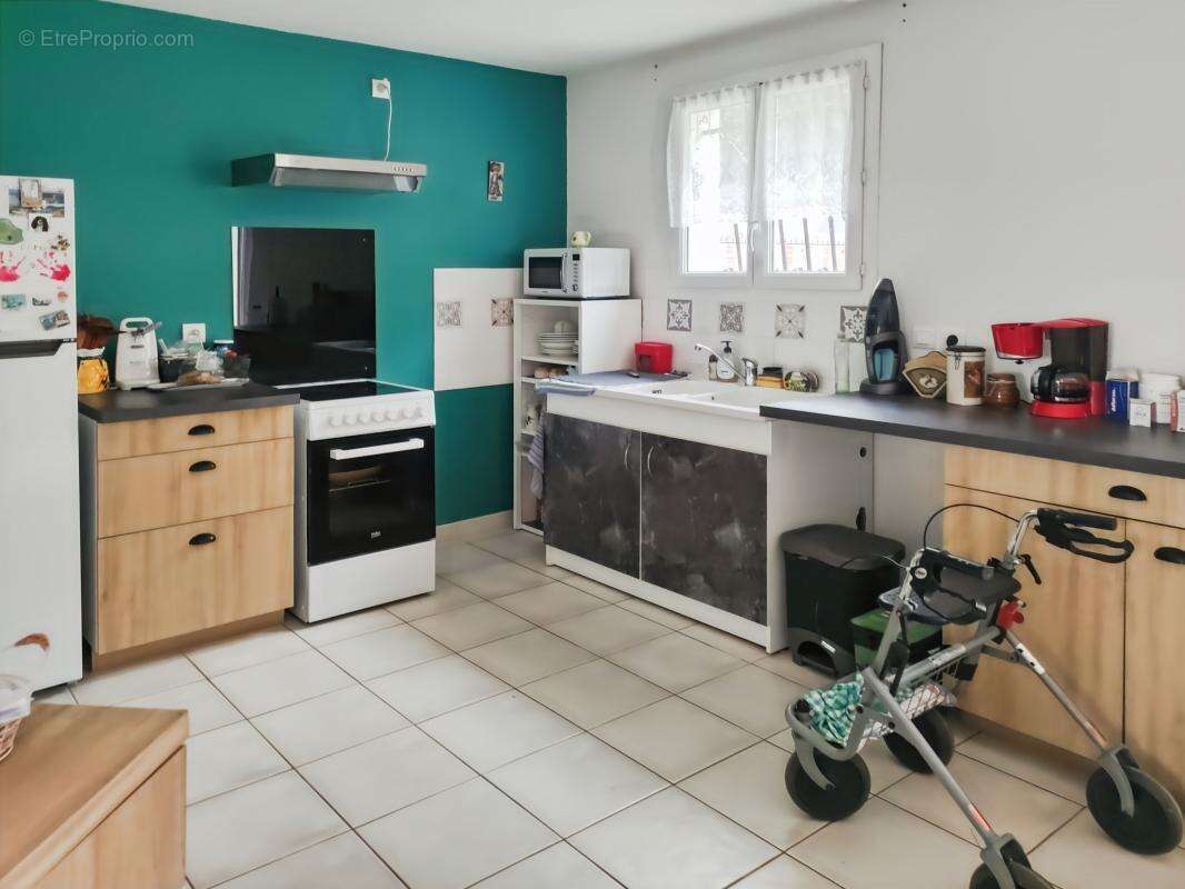 Maison à NEUVIC