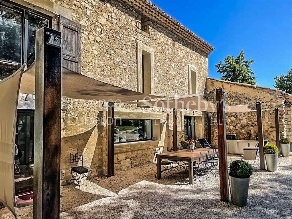 Mas authentique en Provence - photo 2