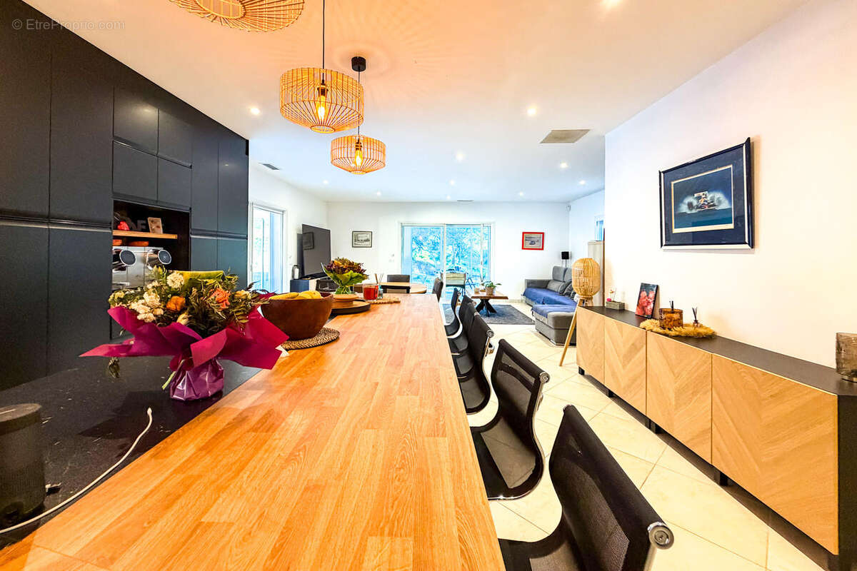 Maison à BORMES-LES-MIMOSAS