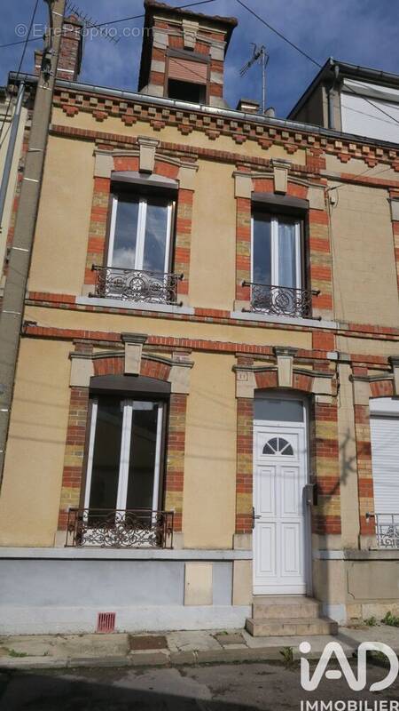 Photo 1 - Maison à ROMILLY-SUR-SEINE
