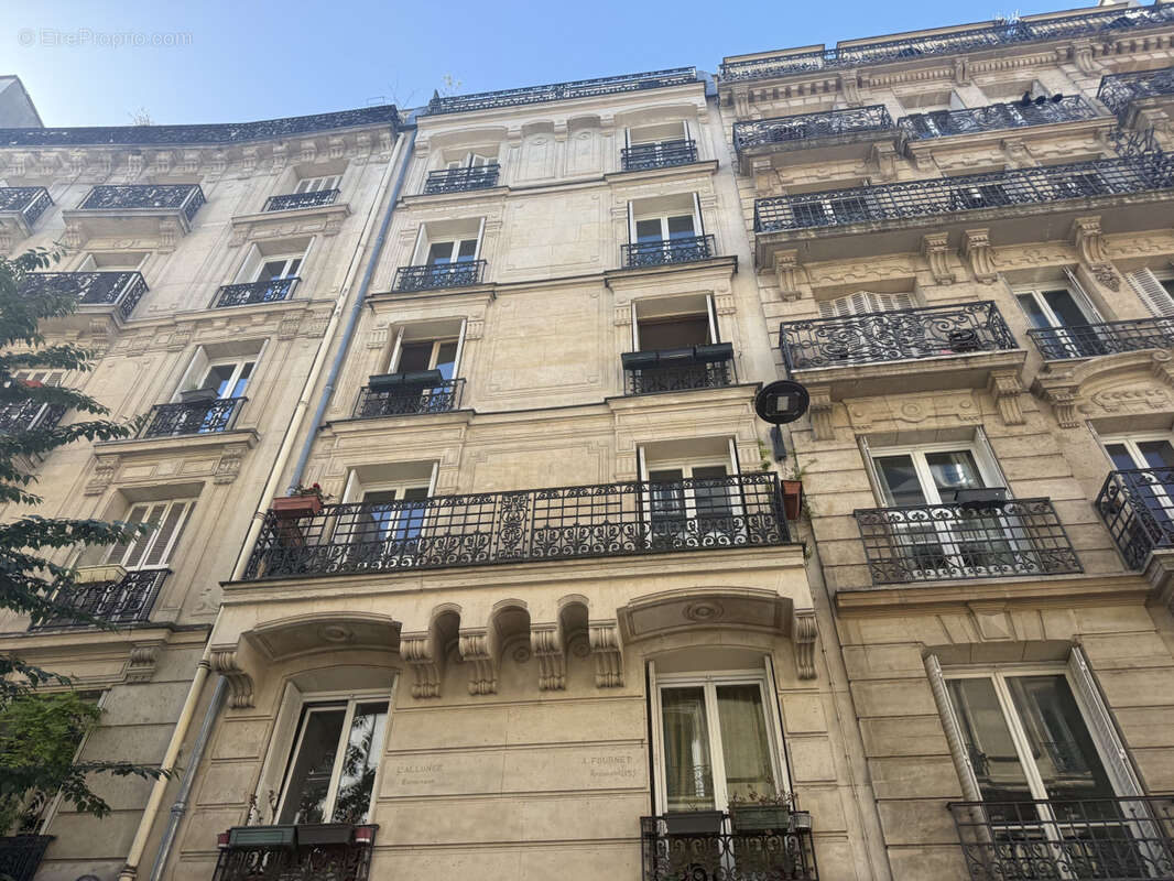 Appartement à PARIS-18E