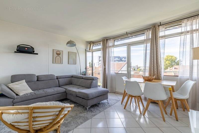 Appartement à LIVRY-GARGAN