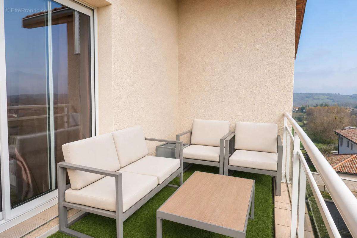 Appartement à VALENCIN