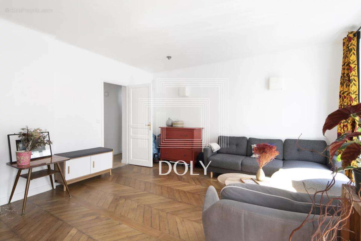 Appartement à NEUILLY-SUR-SEINE