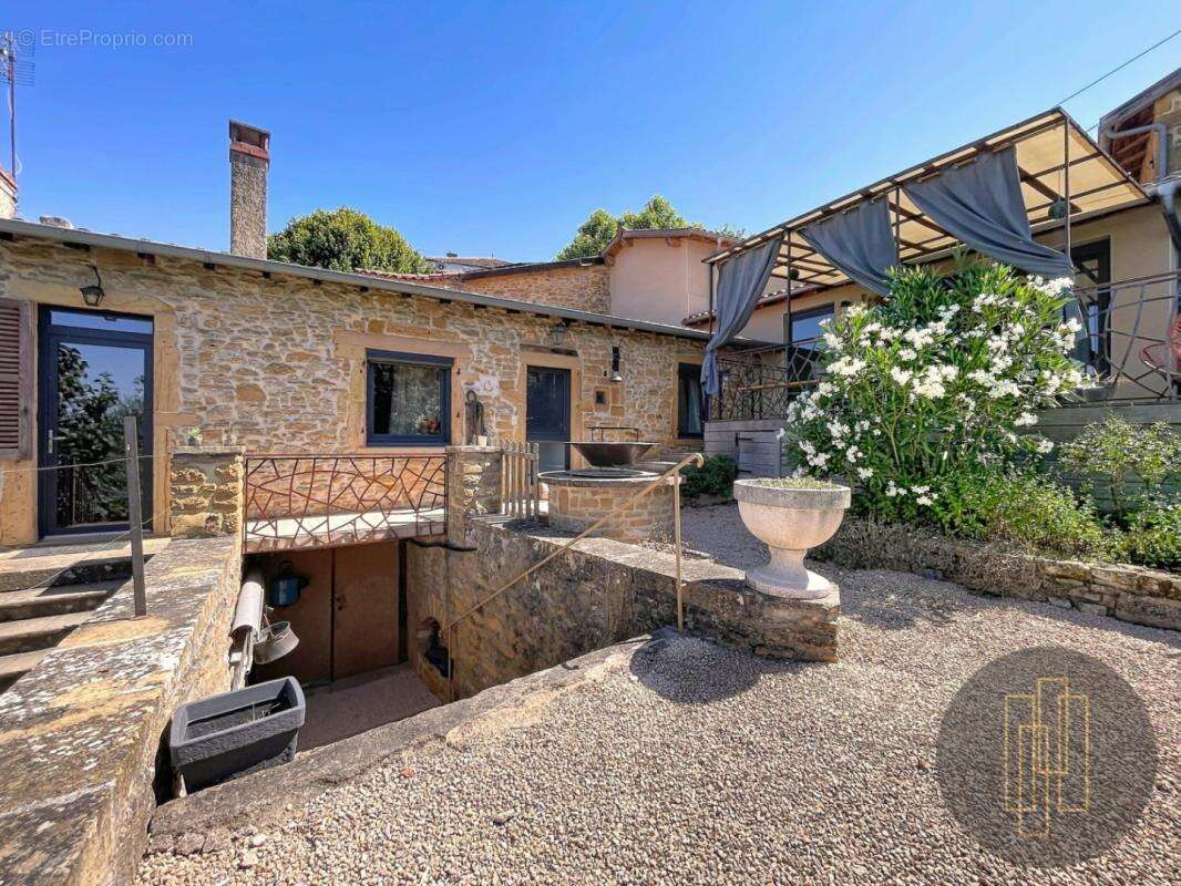Maison en pierres dorées de 170m² avec vue dégagée - photo 24