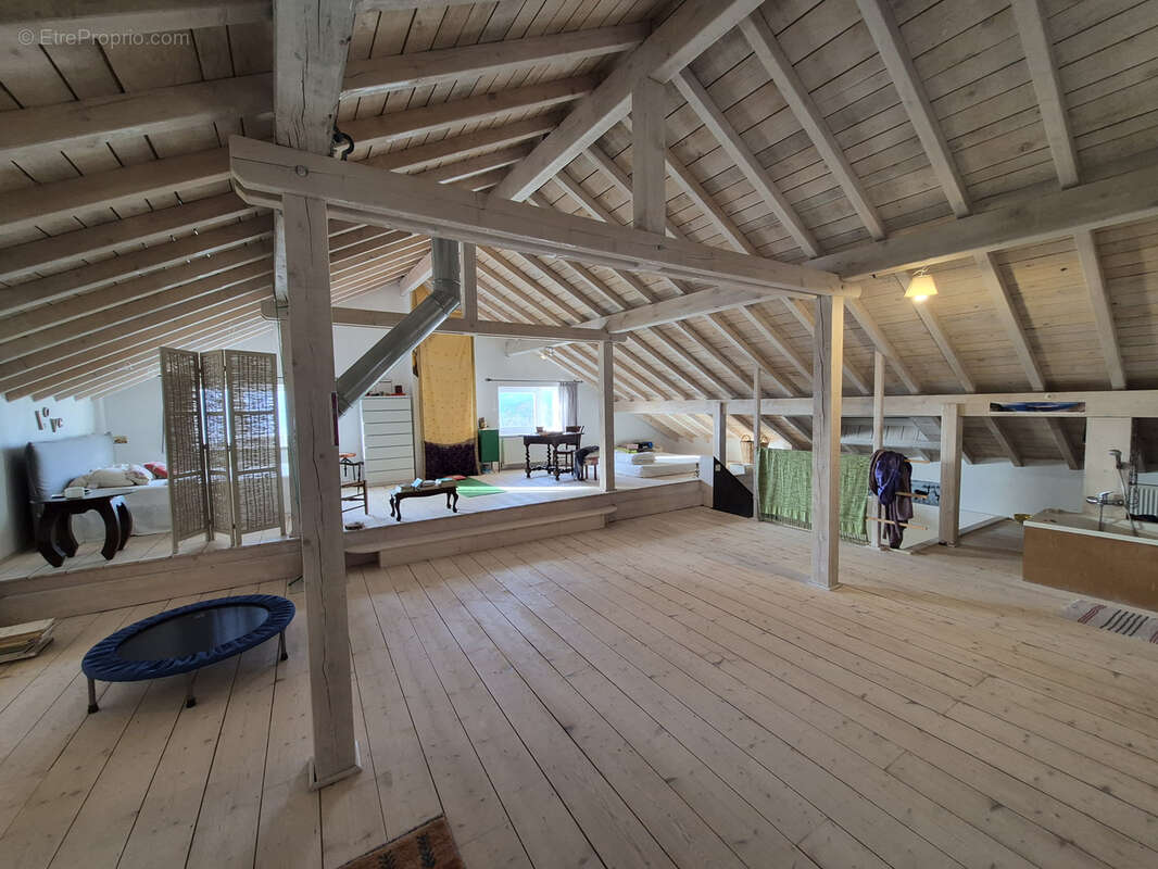 Maison à SUTRIEU