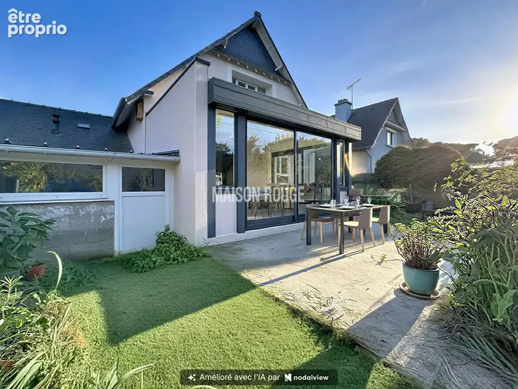 PAIMPOL CENTRE - Maison lumineuse avec jardin clos, 4 chambres et garage ! - photo 14