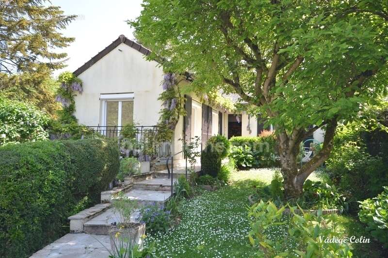 Maison à SAINT-REMY-LES-CHEVREUSE