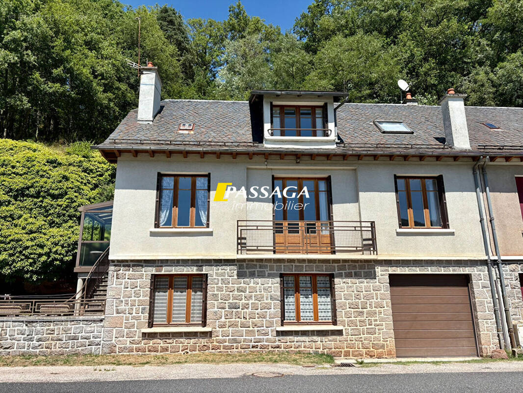 Maison à SAINT-LAURENT-D'OLT