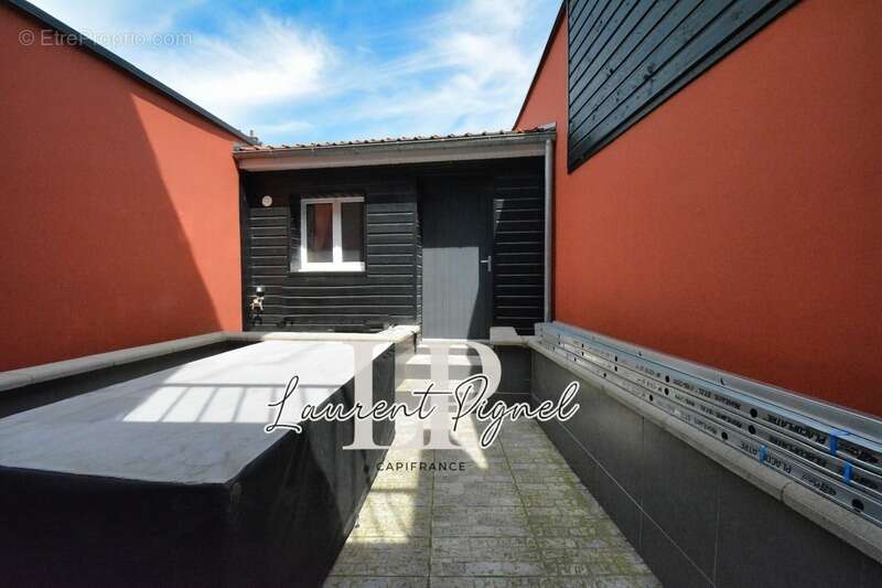 Maison rénovée avec cour et dépendance proche centre - photo 10