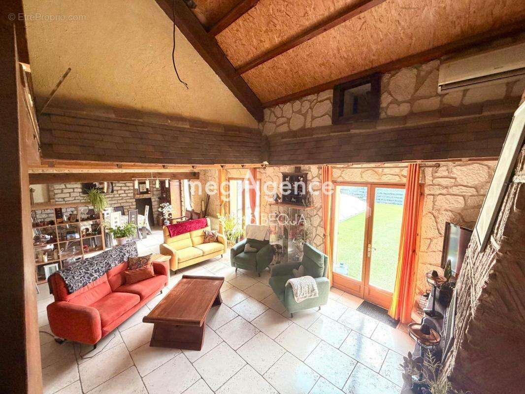 Maison à ETIGNY