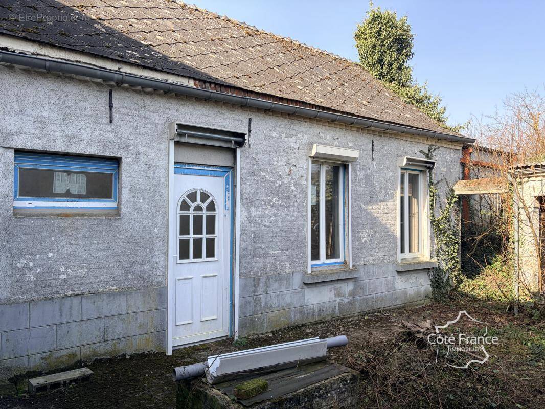 Maison à SAINS-RICHAUMONT