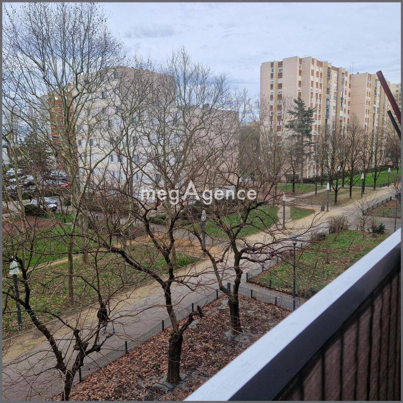 Appartement à VAULX-EN-VELIN