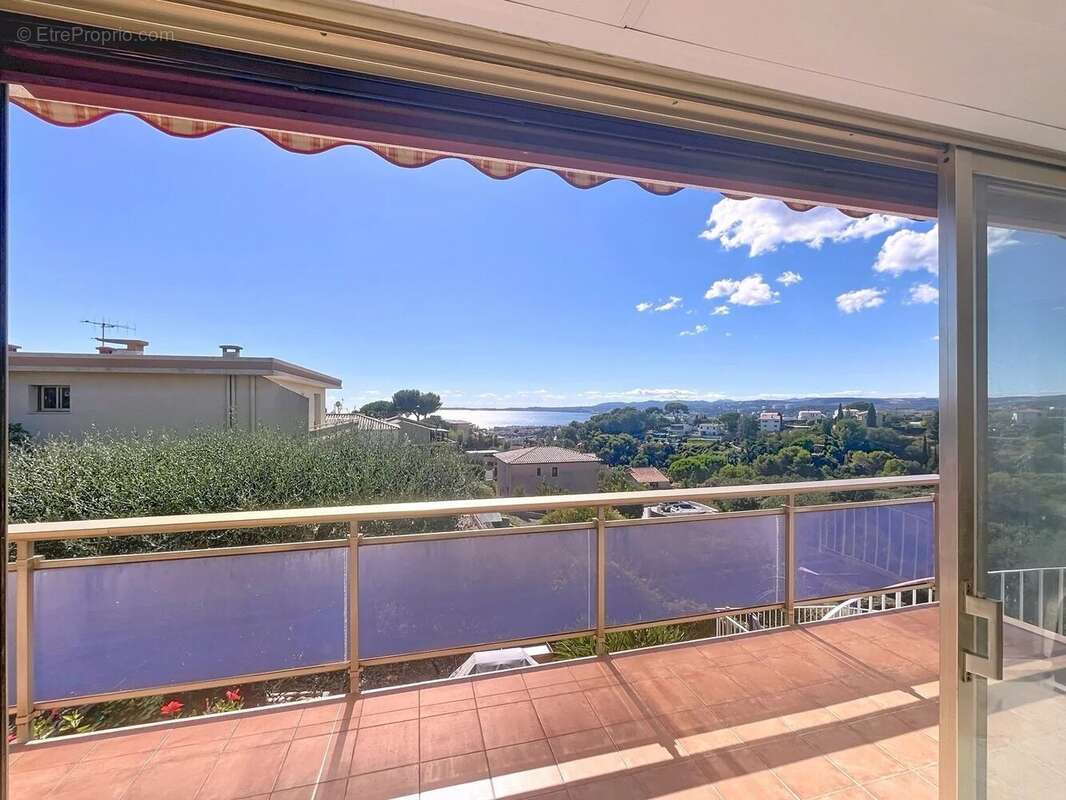 Maison à SAINT-LAURENT-DU-VAR