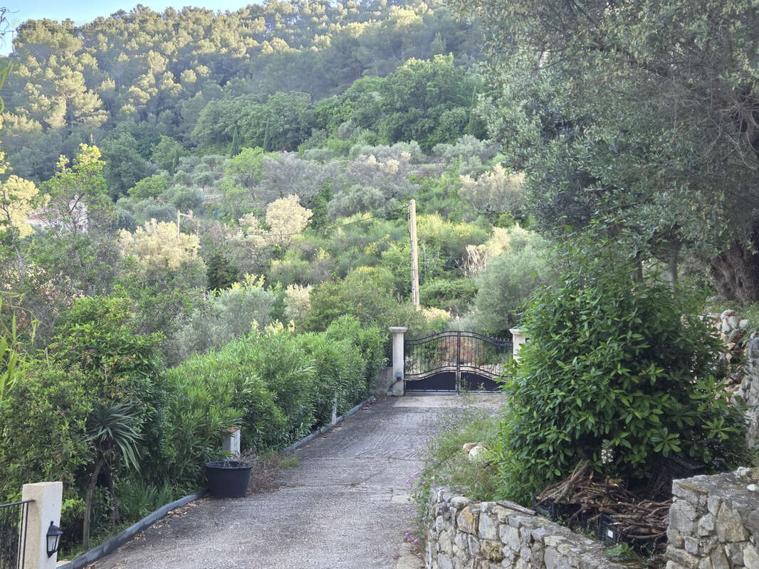 Maison à SOLLIES-VILLE