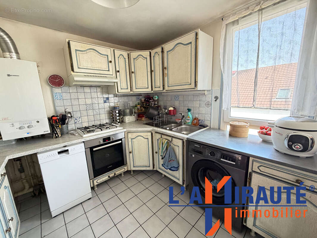 Appartement à SARTROUVILLE